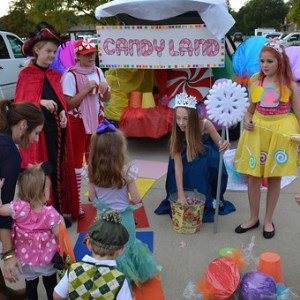 img_children_trunk-treat.jpg